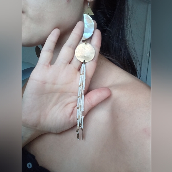 Elegant Gold Beaded Earrings - Picture 1 of 2